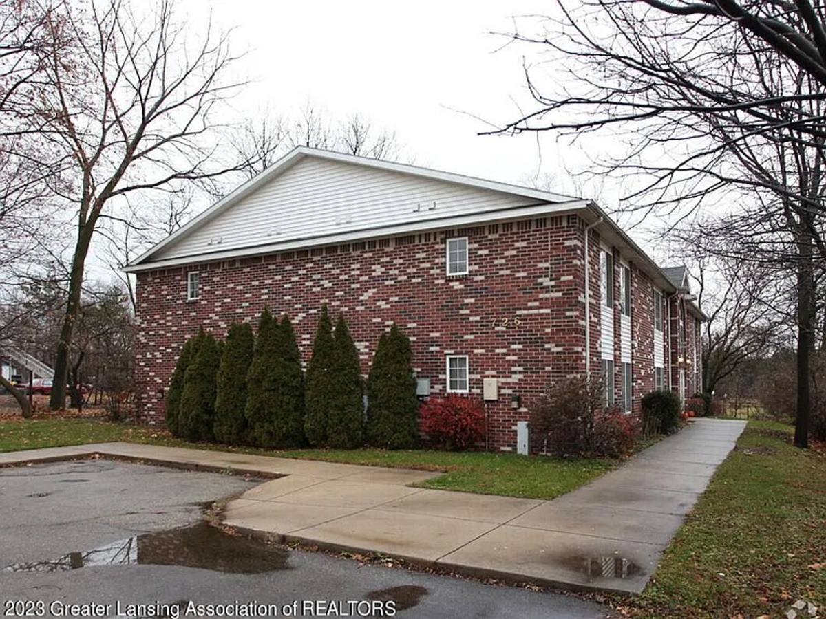 Apartment for rent at 726 Jefferson St, Grand Ledge, MI 48837
