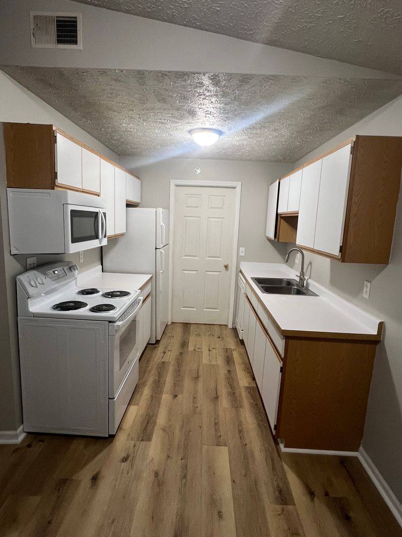 Apartment for rent at 726 Jefferson St, Grand Ledge, MI 48837