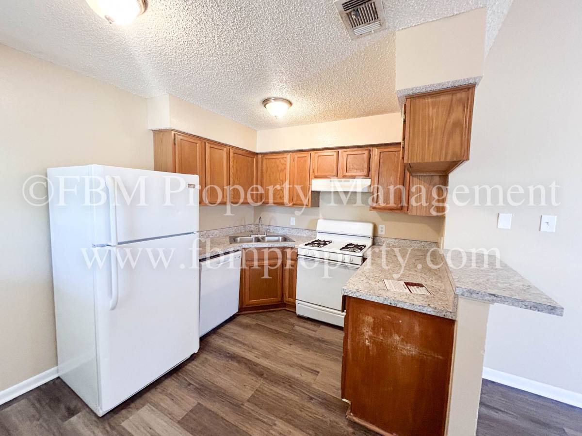 Apartment for rent at 604 Walter Stephenson Rd, Midlothian, TX 76065