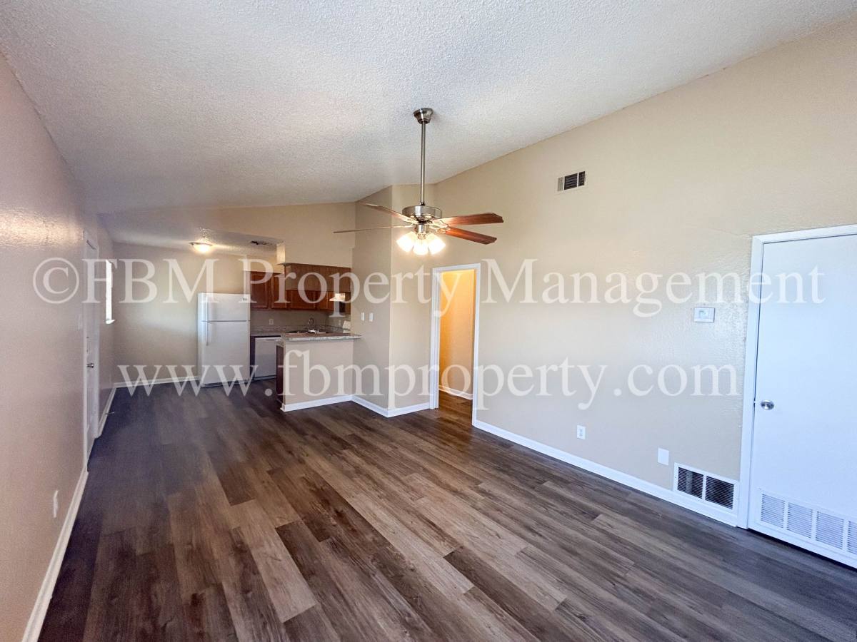 Apartment for rent at 604 Walter Stephenson Rd, Midlothian, TX 76065