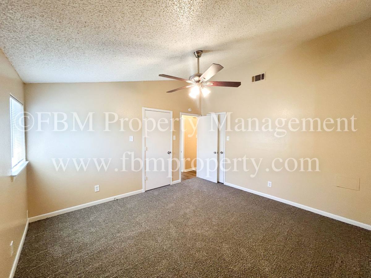 Apartment for rent at 604 Walter Stephenson Rd, Midlothian, TX 76065