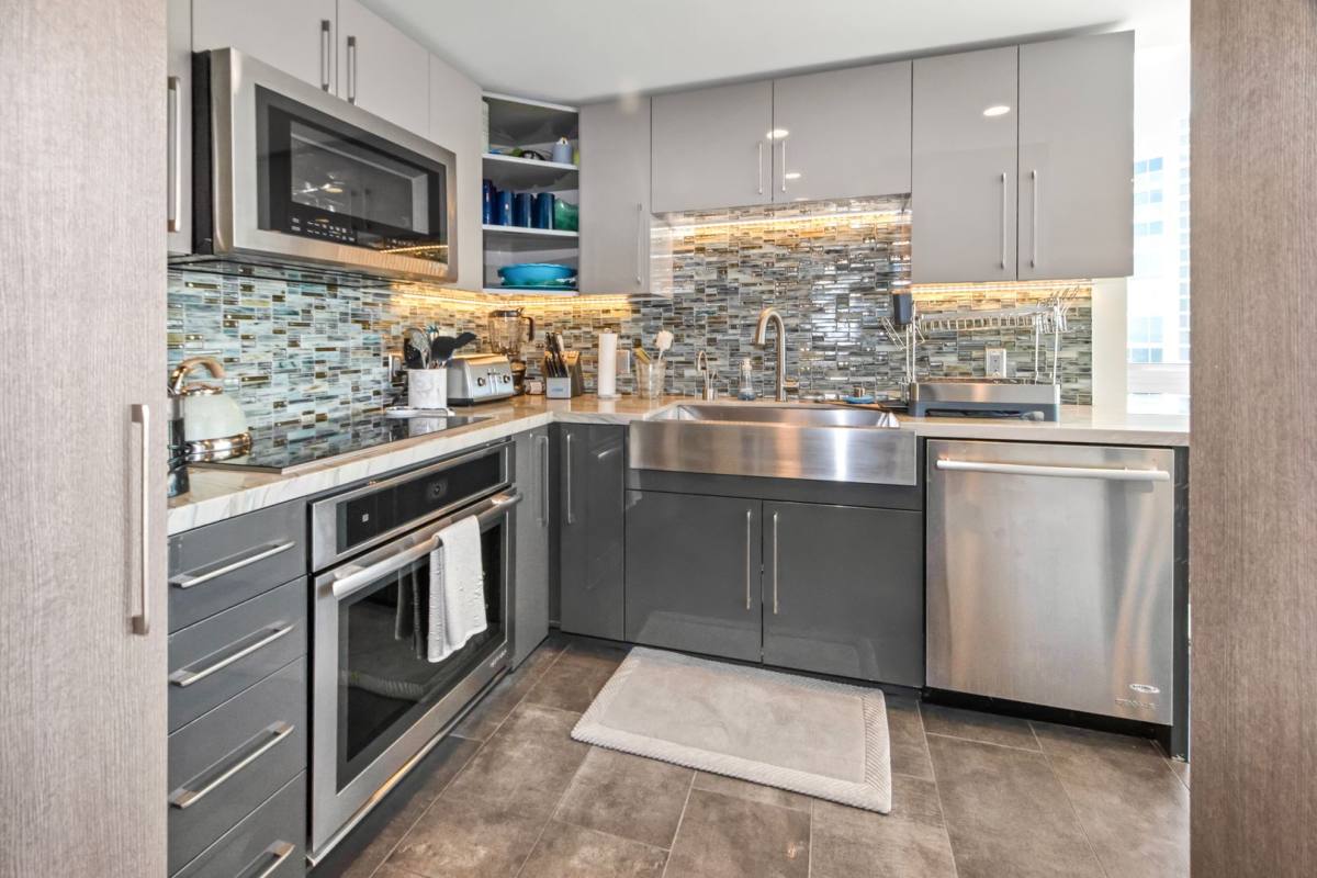 Apartment for rent at 1780 Avenida Del Mundo, Coronado, CA 92118