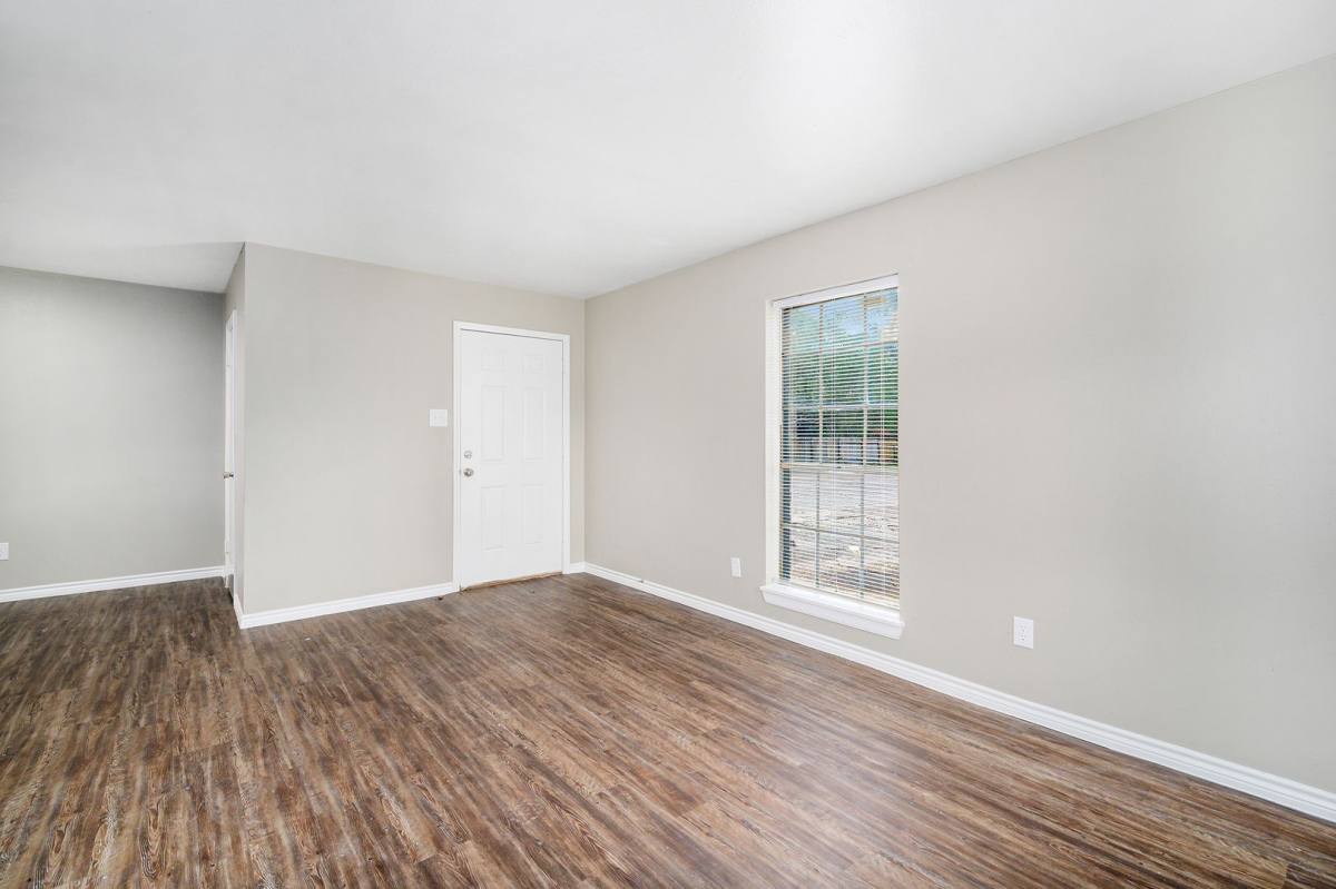 Apartment for rent at 1303 S 2nd St, Conroe, TX 77301