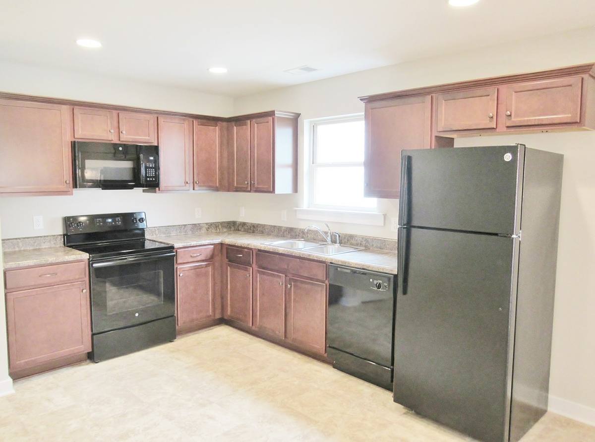 House for rent at 80 Deer Creek Dr, Odenville, AL 35120