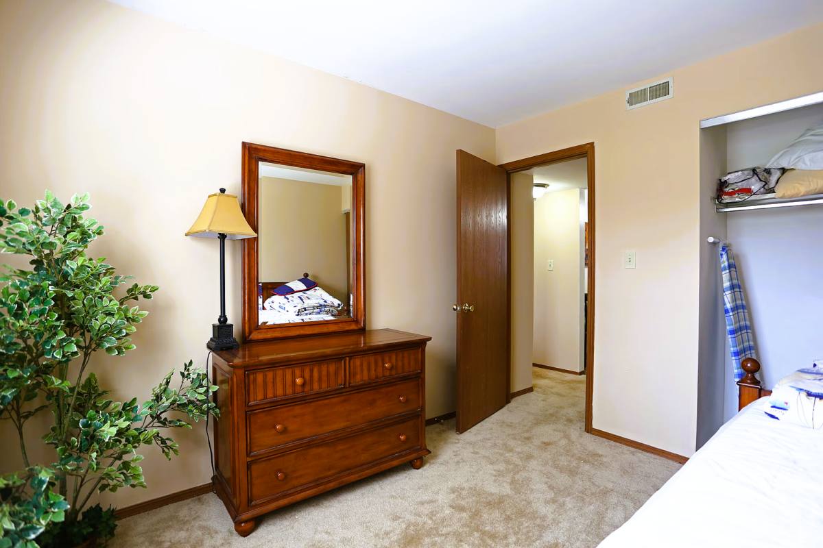 Apartment for rent at 13108 Bulter Oak Dr, Saint Louis, MO 63128