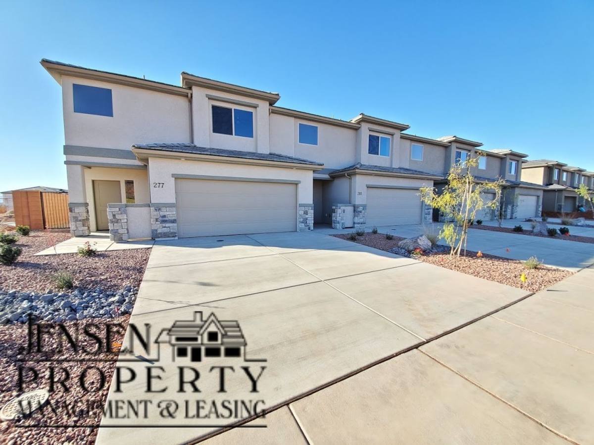 Townhouse for rent at 321 W Red Vista Dr, Ivins, UT 84738