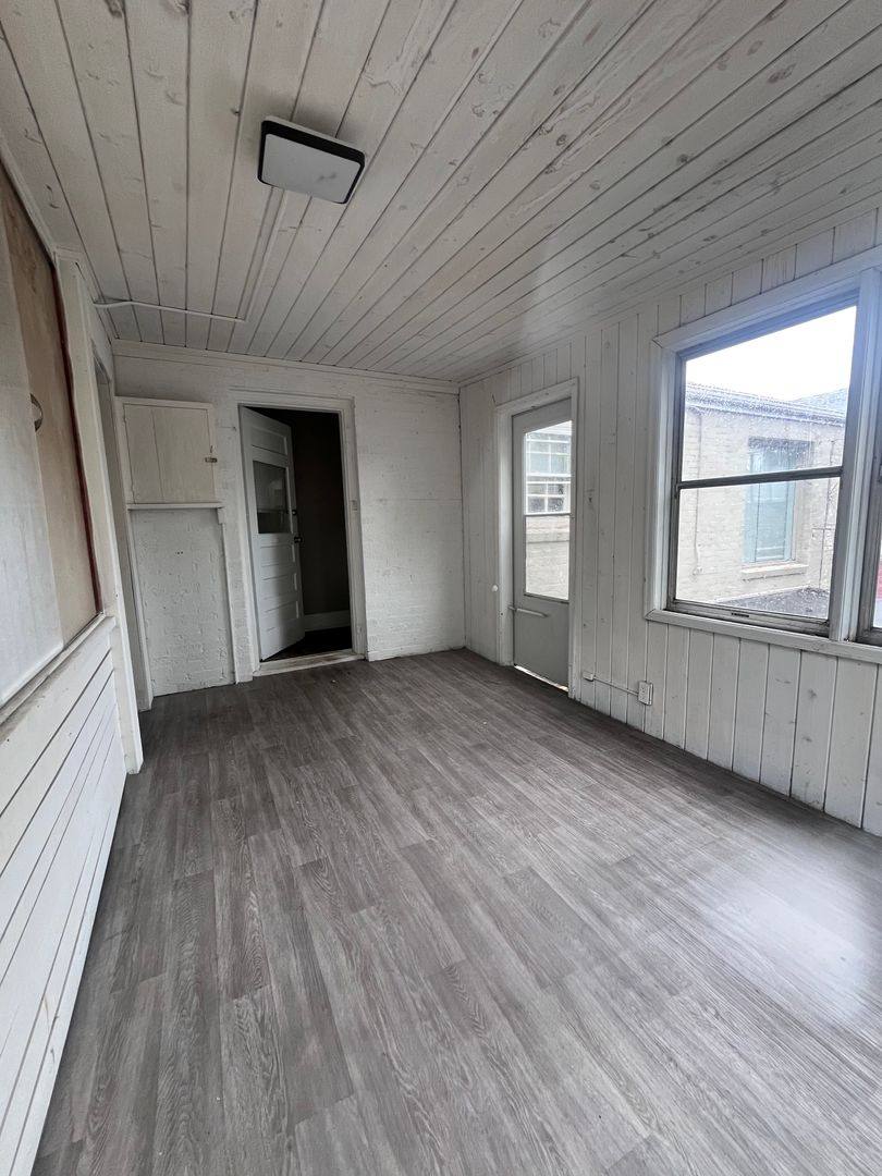 Townhouse for rent at 411 S 38th Ave, Omaha, NE 68131