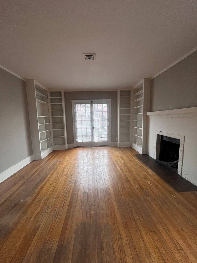 Townhouse for rent at 411 S 38th Ave, Omaha, NE 68131