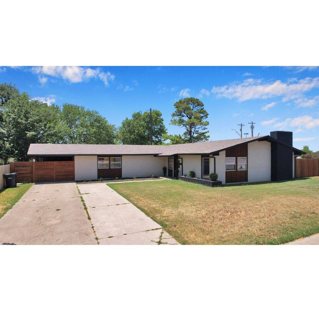 Apartment for rent at 1115 Osage St, Ardmore, OK 73401
