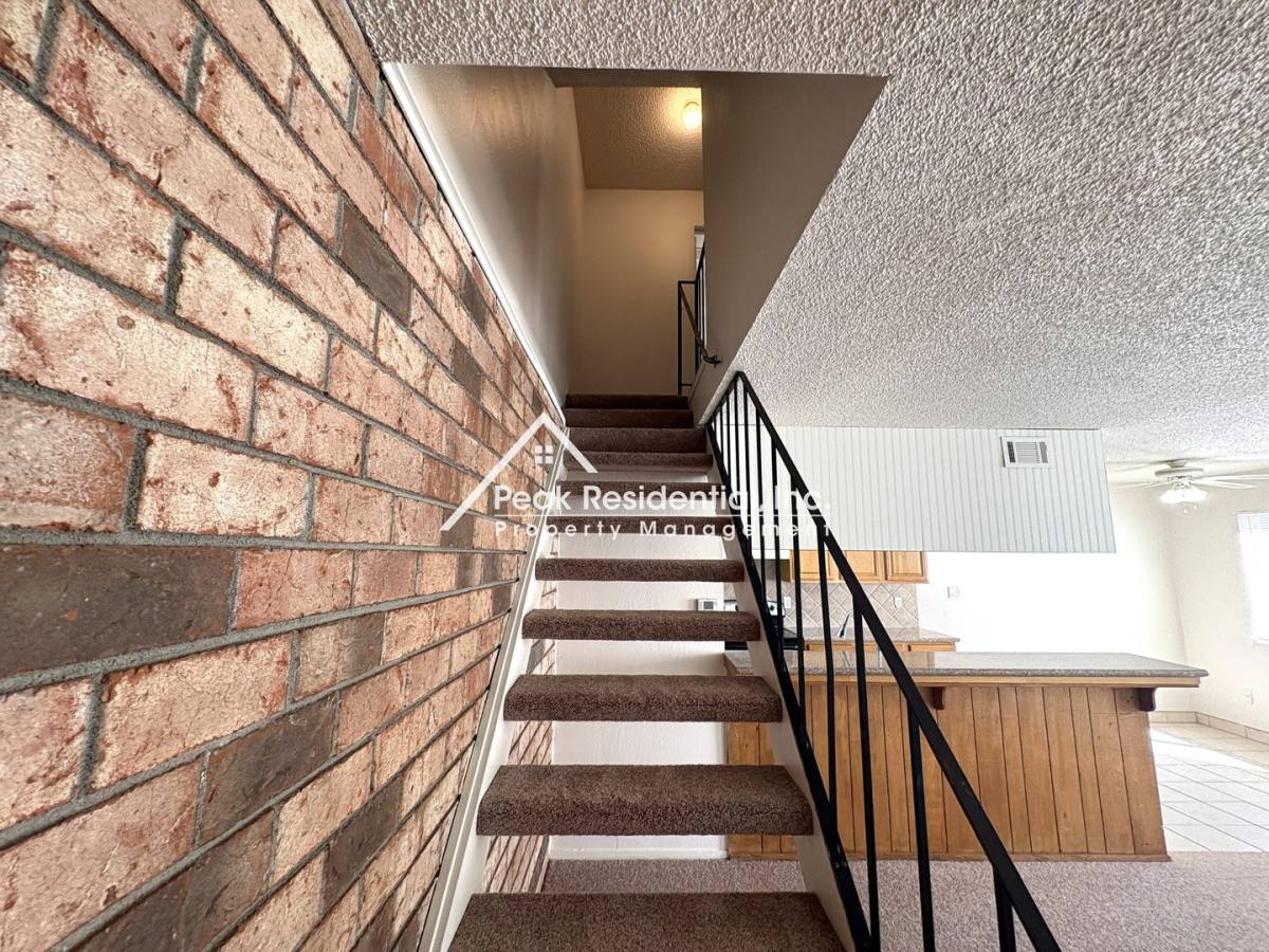Apartment for rent at 25 La Pera Court, Sacramento, CA 95823
