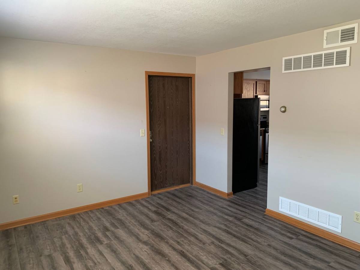 Apartment for rent at 1004 Main St, Pella, IA 50219