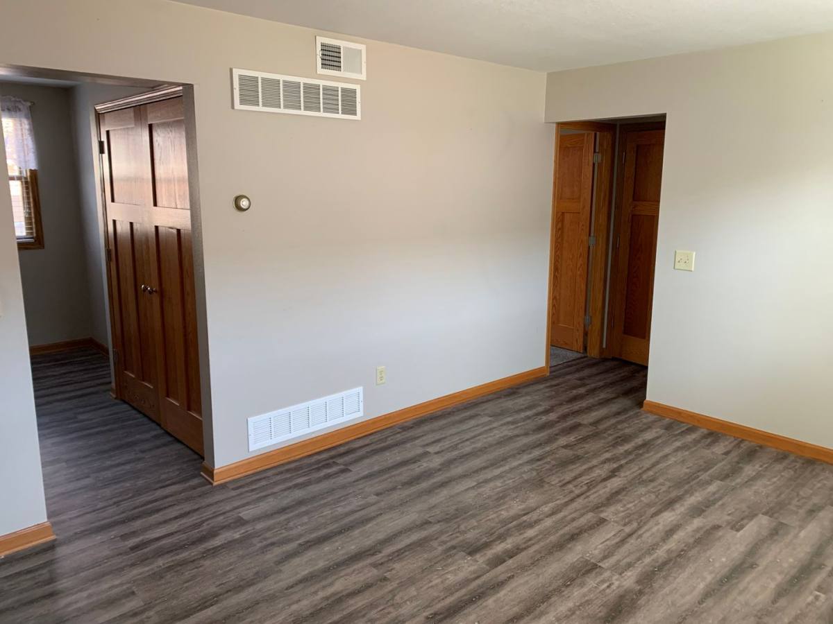 Apartment for rent at 1004 Main St, Pella, IA 50219