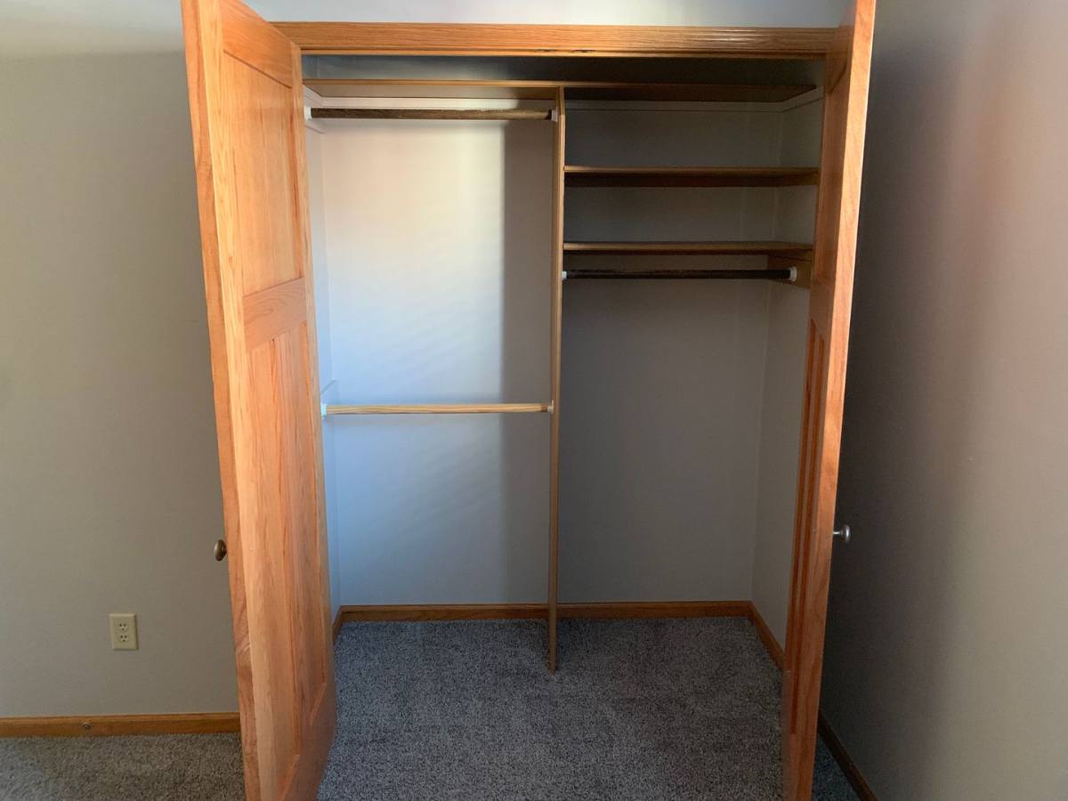 Apartment for rent at 1004 Main St, Pella, IA 50219