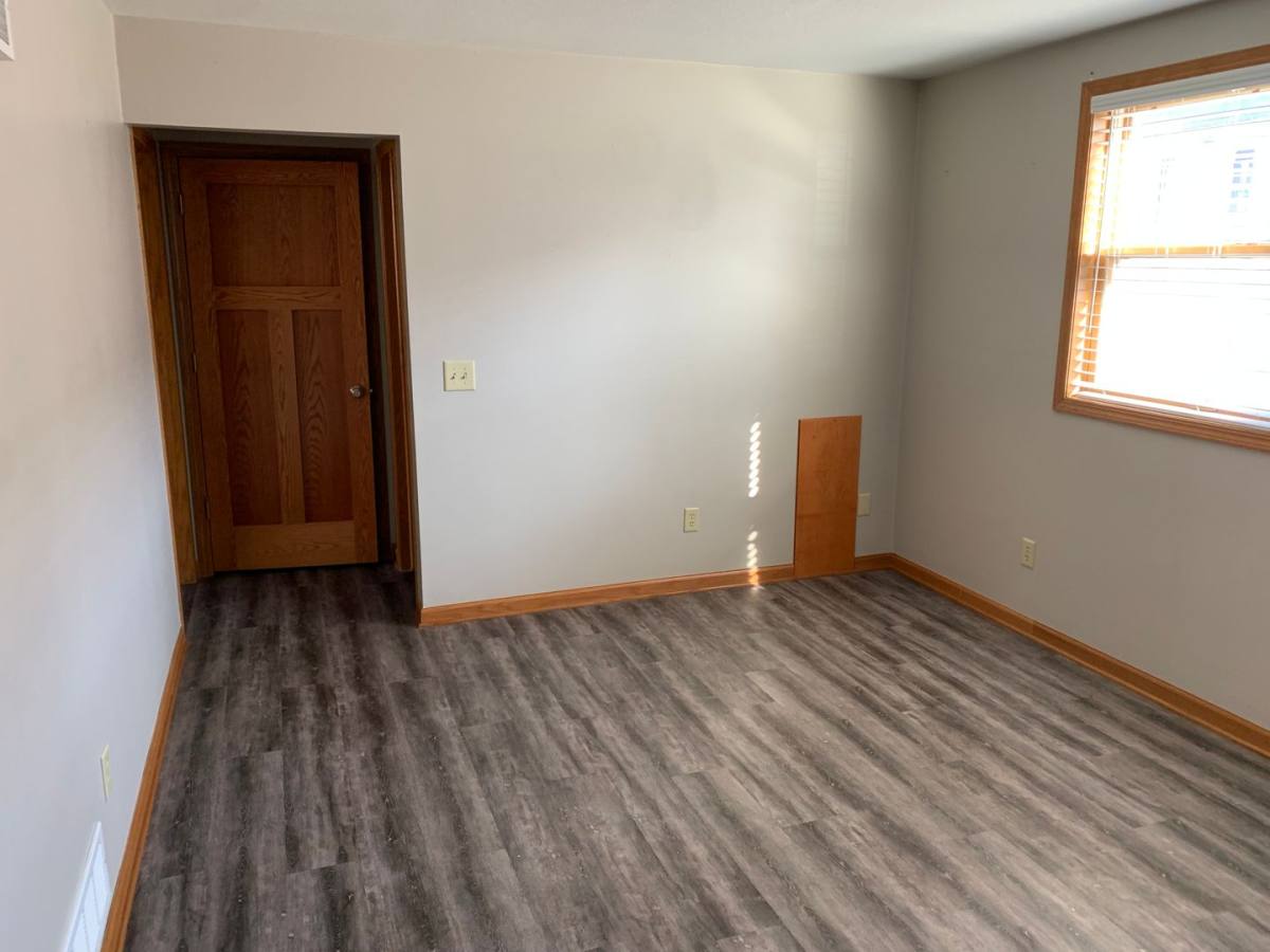 Apartment for rent at 1004 Main St, Pella, IA 50219