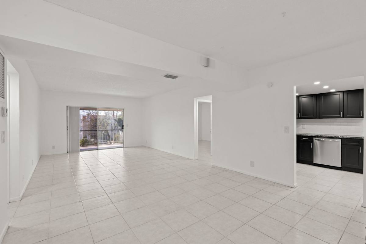 Apartment for rent at 602-630 NW 13th St, Boca Raton, FL 33486