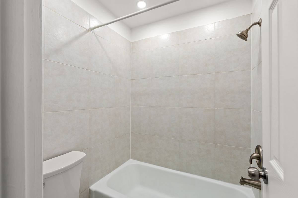 Apartment for rent at 602-630 NW 13th St, Boca Raton, FL 33486