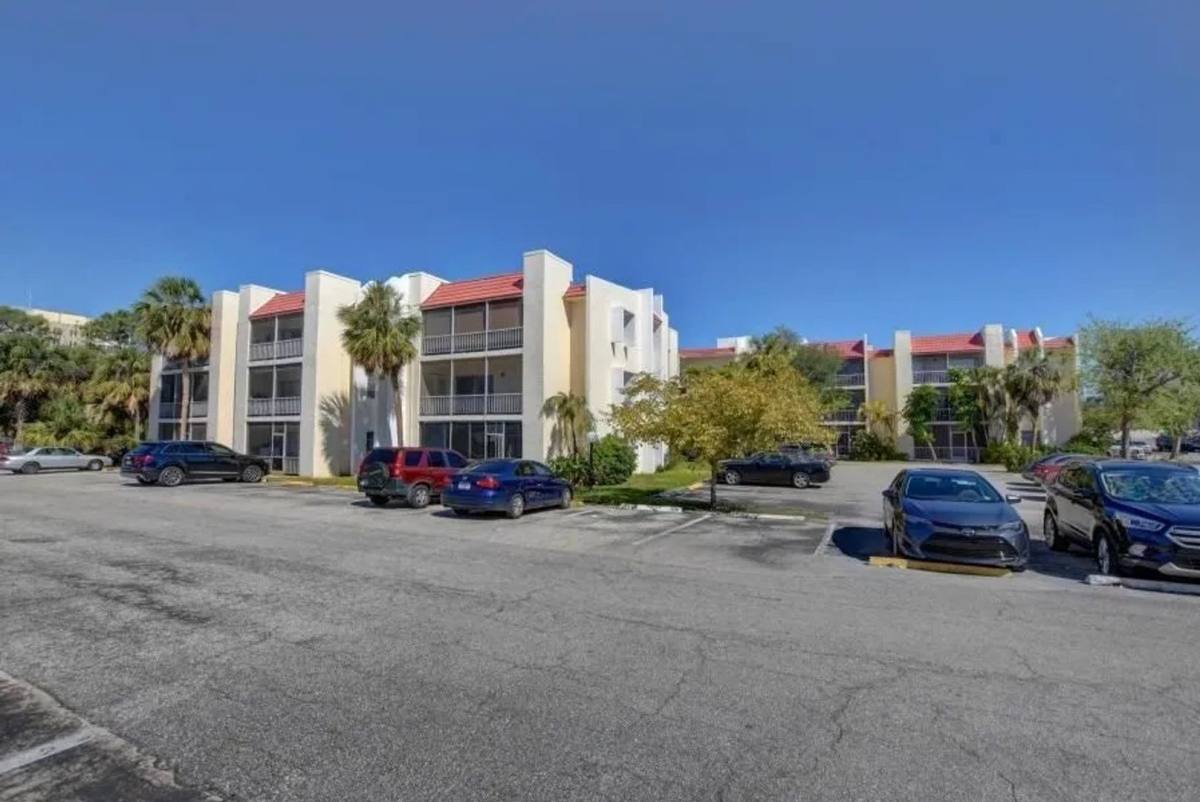 Apartment for rent at 602-630 NW 13th St, Boca Raton, FL 33486
