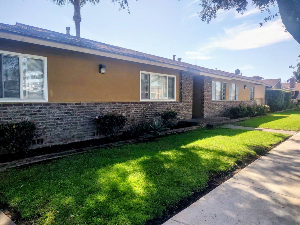 Apartment for rent at 1118 W Fay Lane, Anaheim, CA 92805