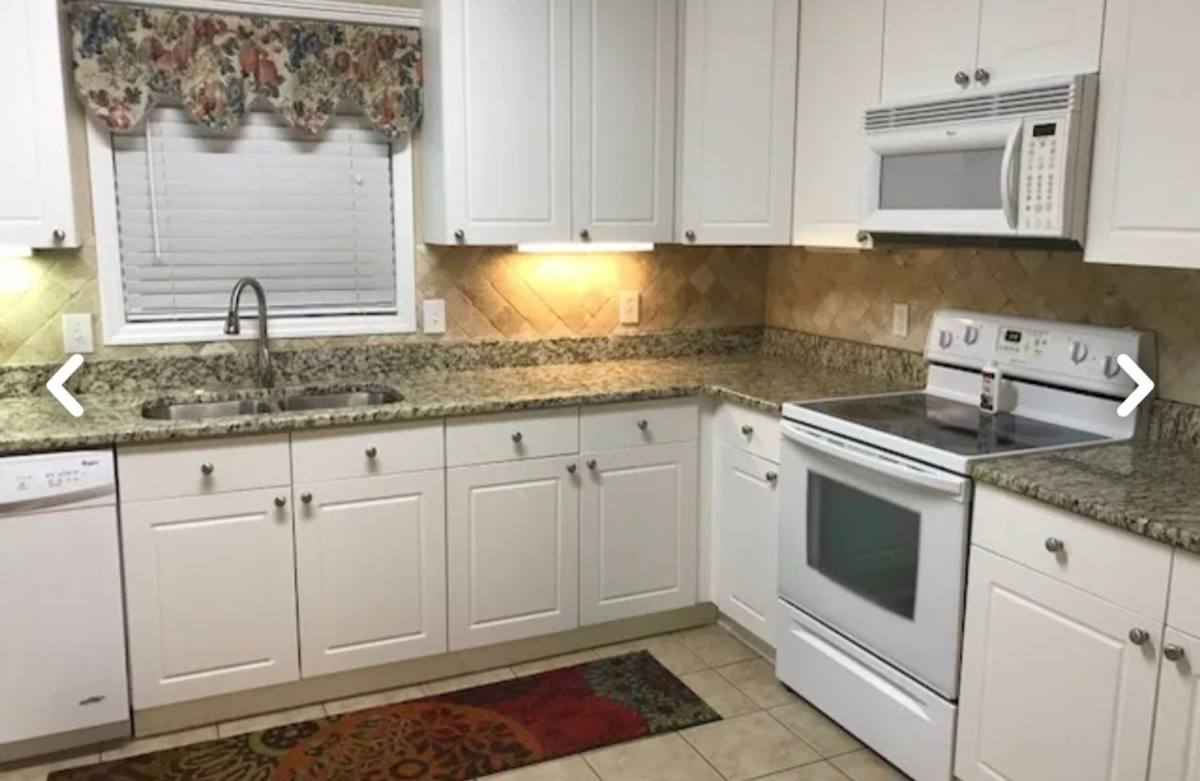 Townhouse for rent at 1293 N Dean Rd, Auburn, AL 36830