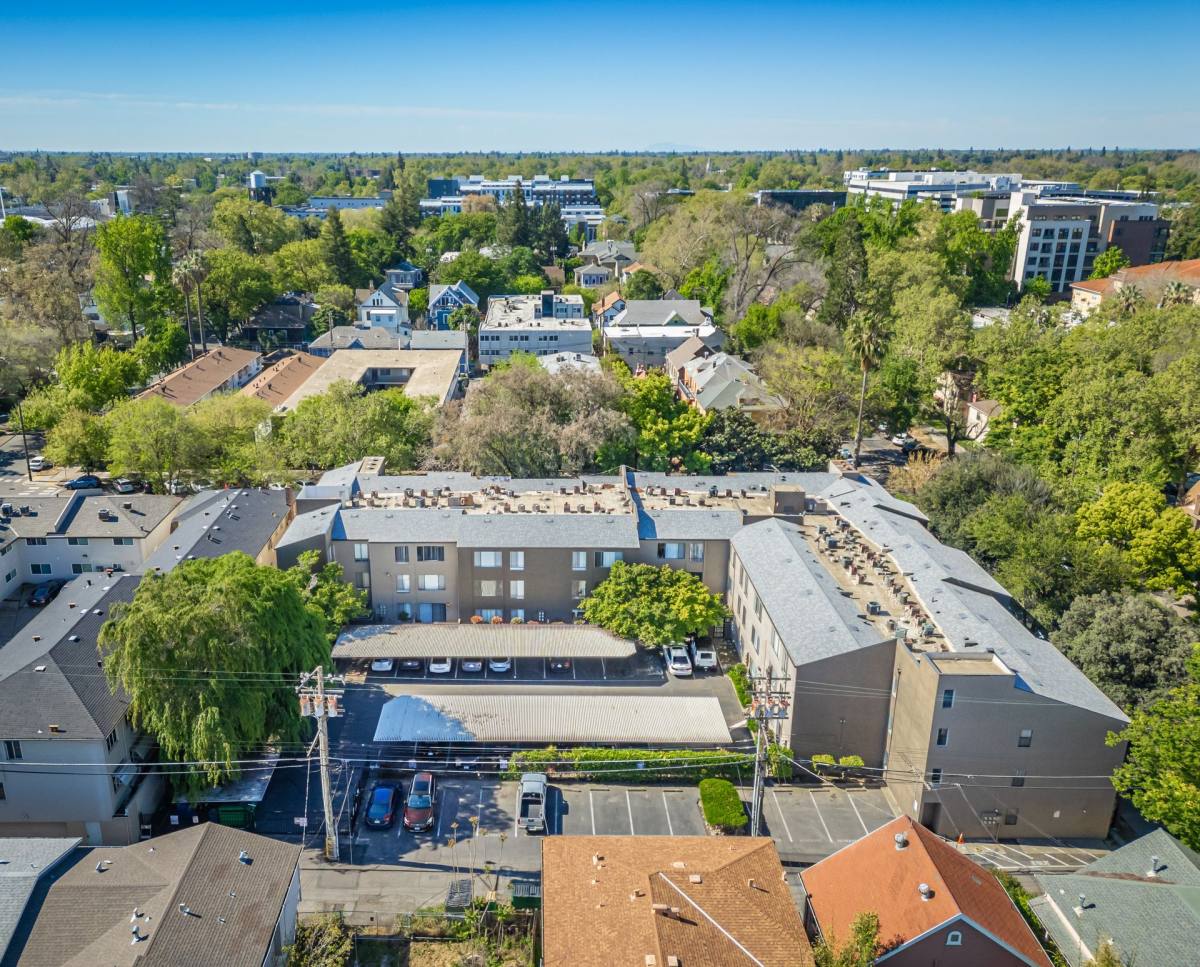 Apartment for rent at 1701 O St, Sacramento, CA 95811