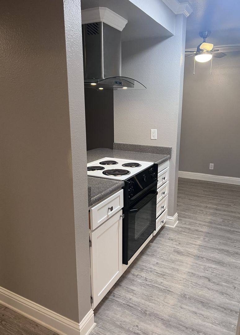 Apartment for rent at 1701 O St, Sacramento, CA 95811