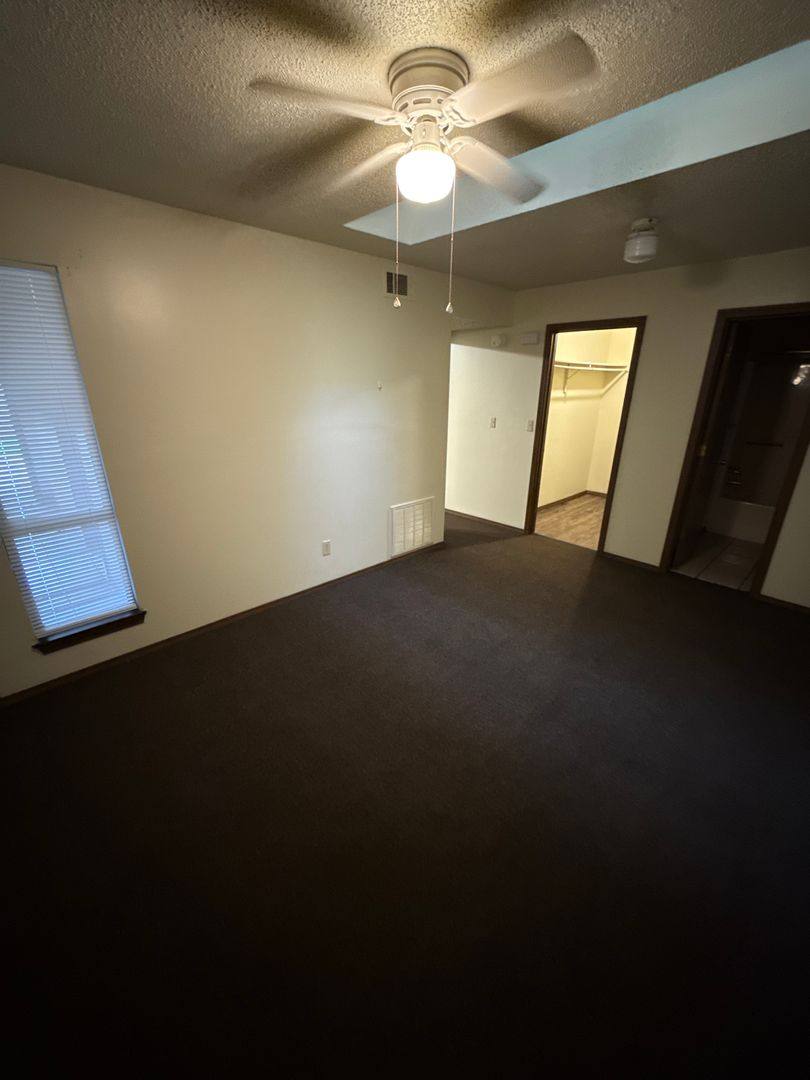 Apartment for rent at 108 SE 4th St, Atkins, AR 72823