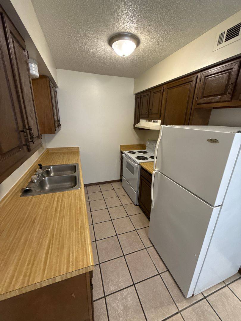 Apartment for rent at 108 SE 4th St, Atkins, AR 72823