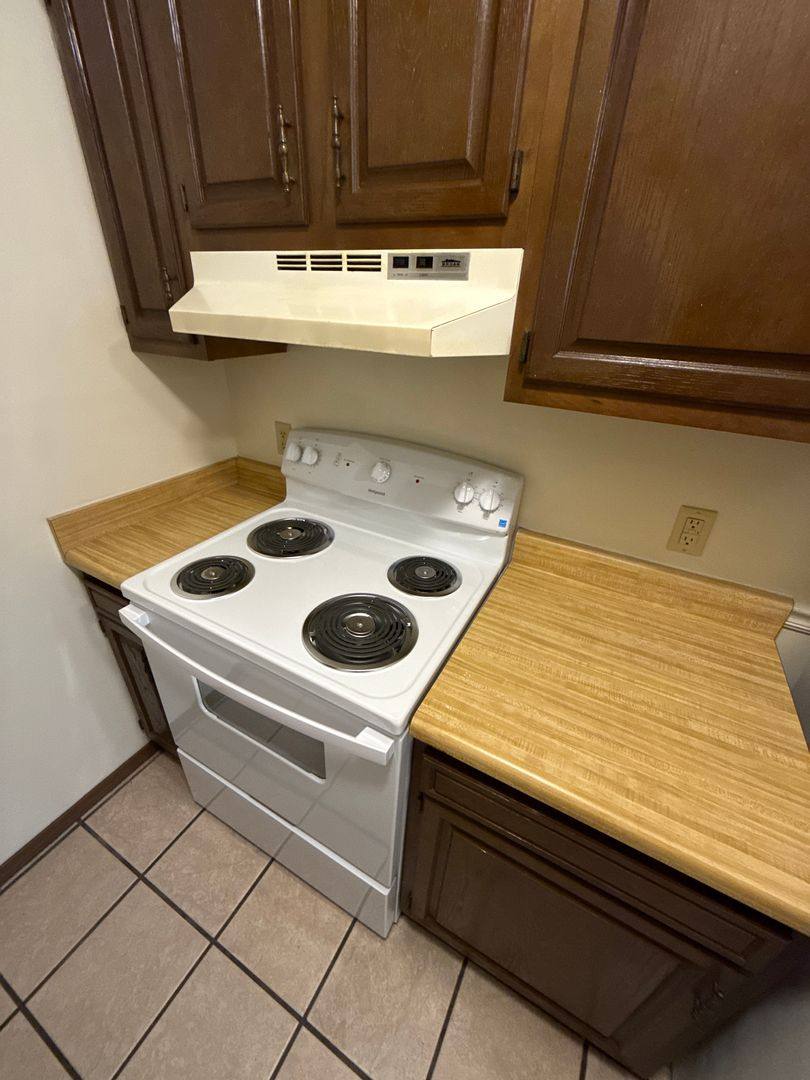 Apartment for rent at 108 SE 4th St, Atkins, AR 72823