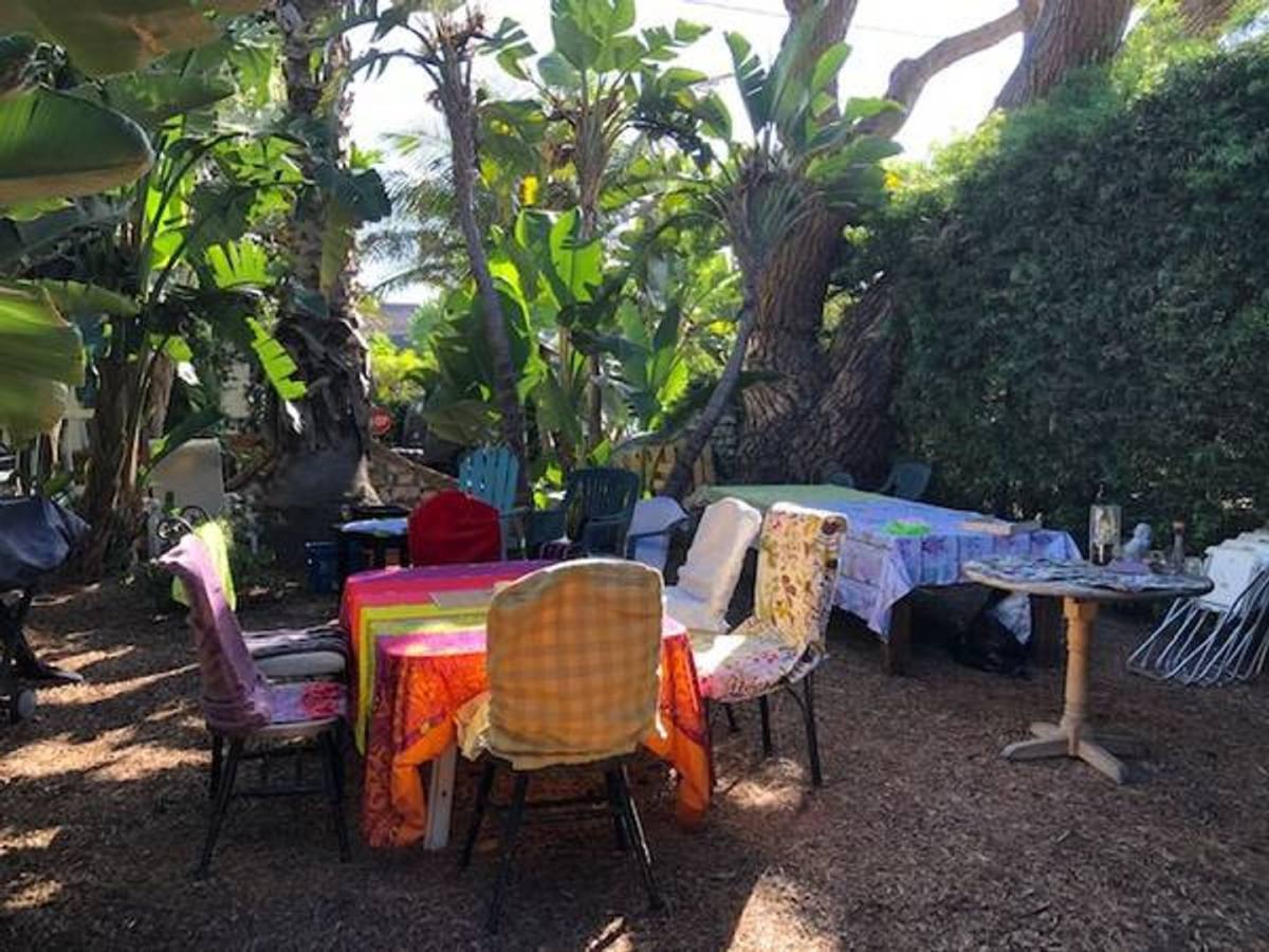 Apartment for rent at 12946 Walsh Ave, Los Angeles, CA 90066