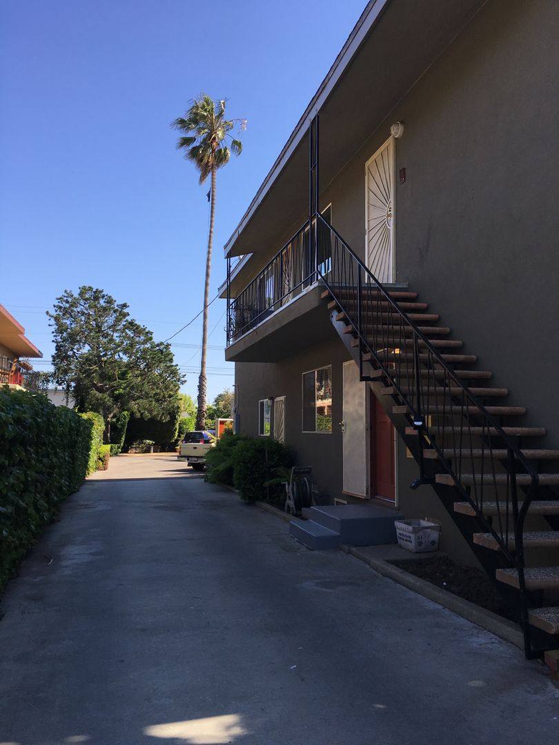 Apartment for rent at 12946 Walsh Ave, Los Angeles, CA 90066