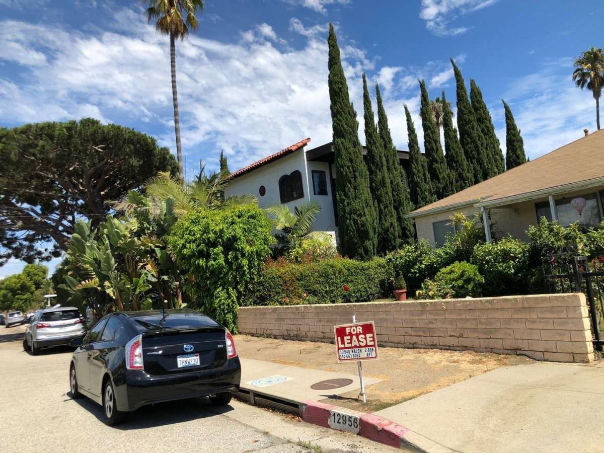 Apartment for rent at 12946 Walsh Ave, Los Angeles, CA 90066
