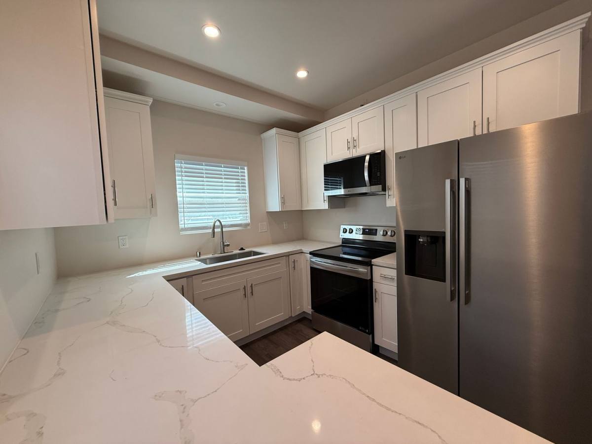 Townhouse for rent at 5106 E Falls View, San Diego, CA 92115