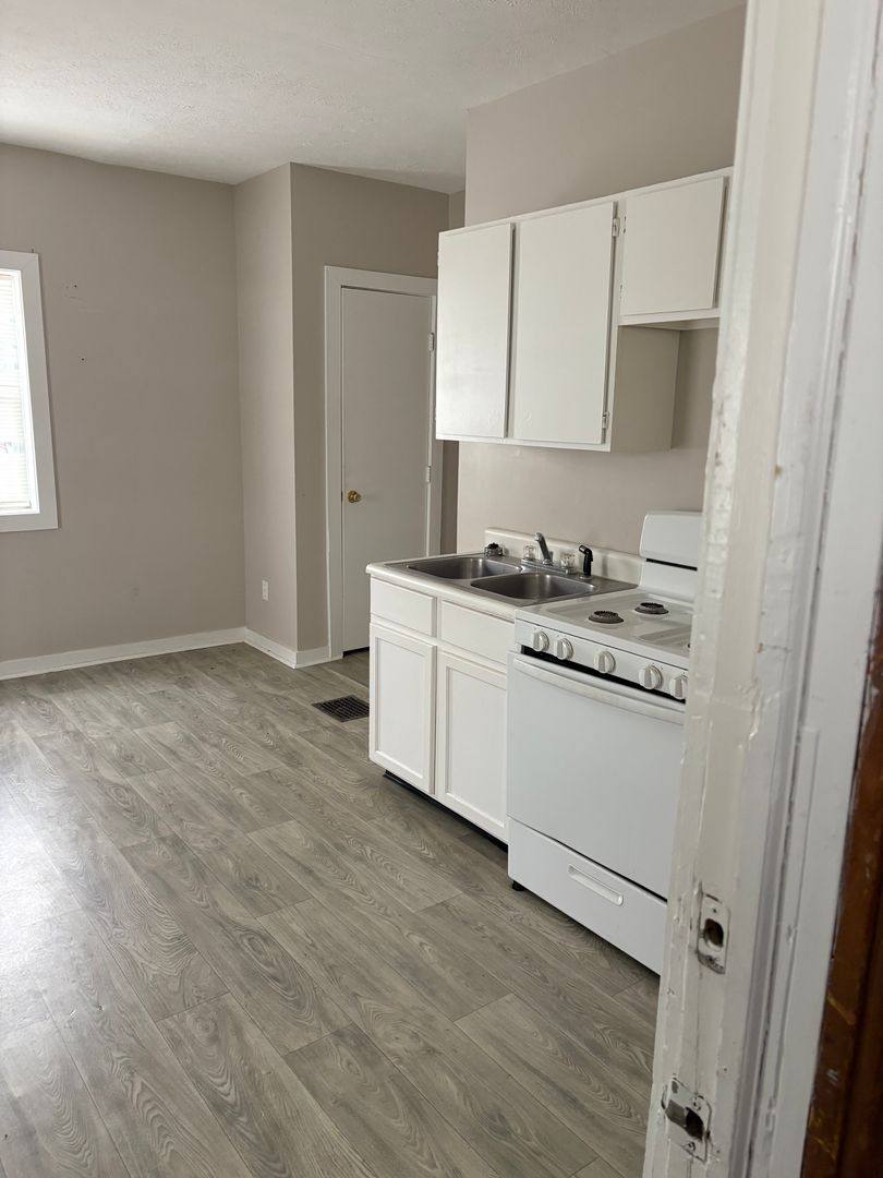 Apartment for rent at 457 N Main St, Frankfort, IN 46041