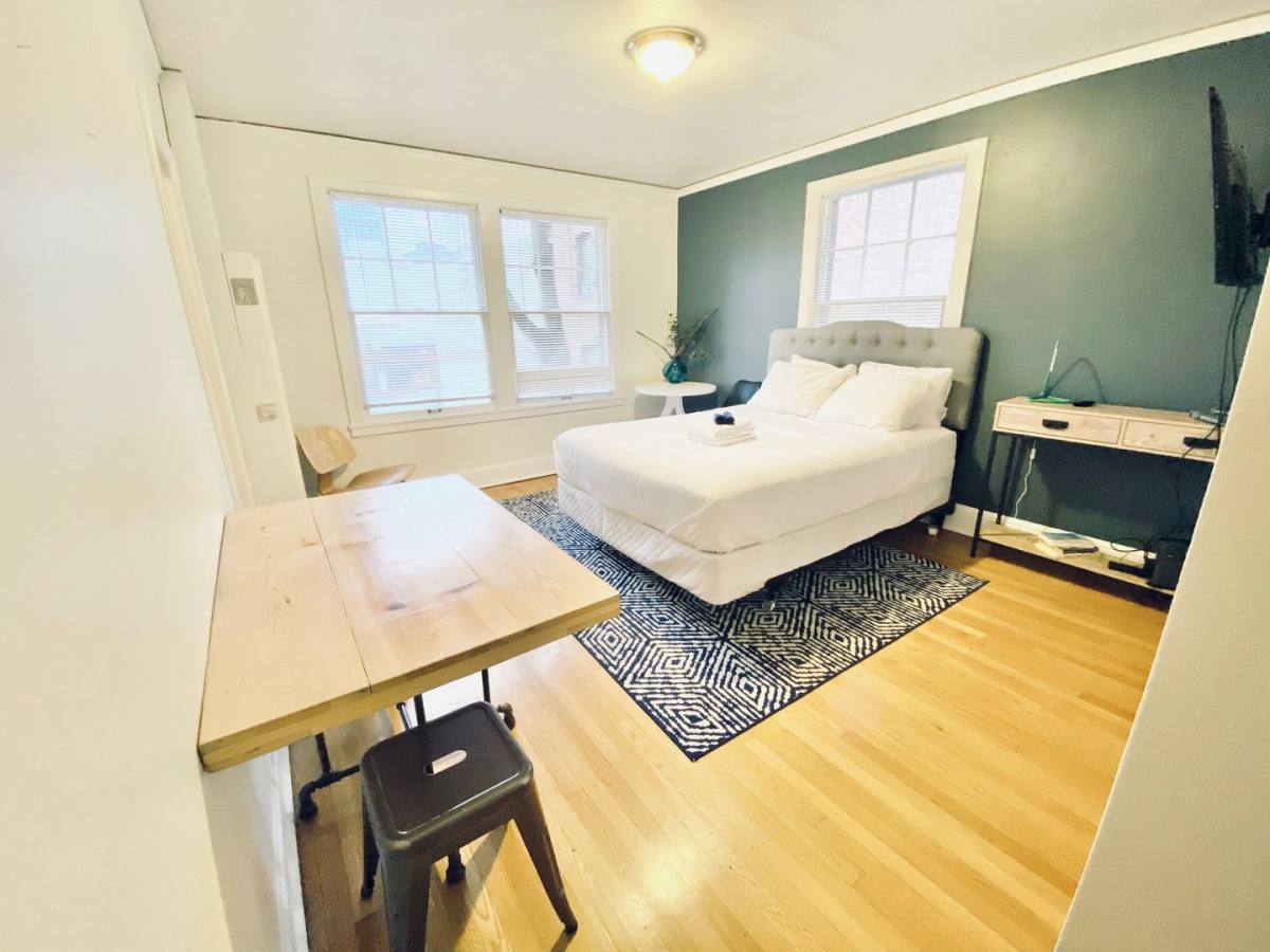 Apartment for rent at 1420 Boren Ave, Seattle, WA 98101