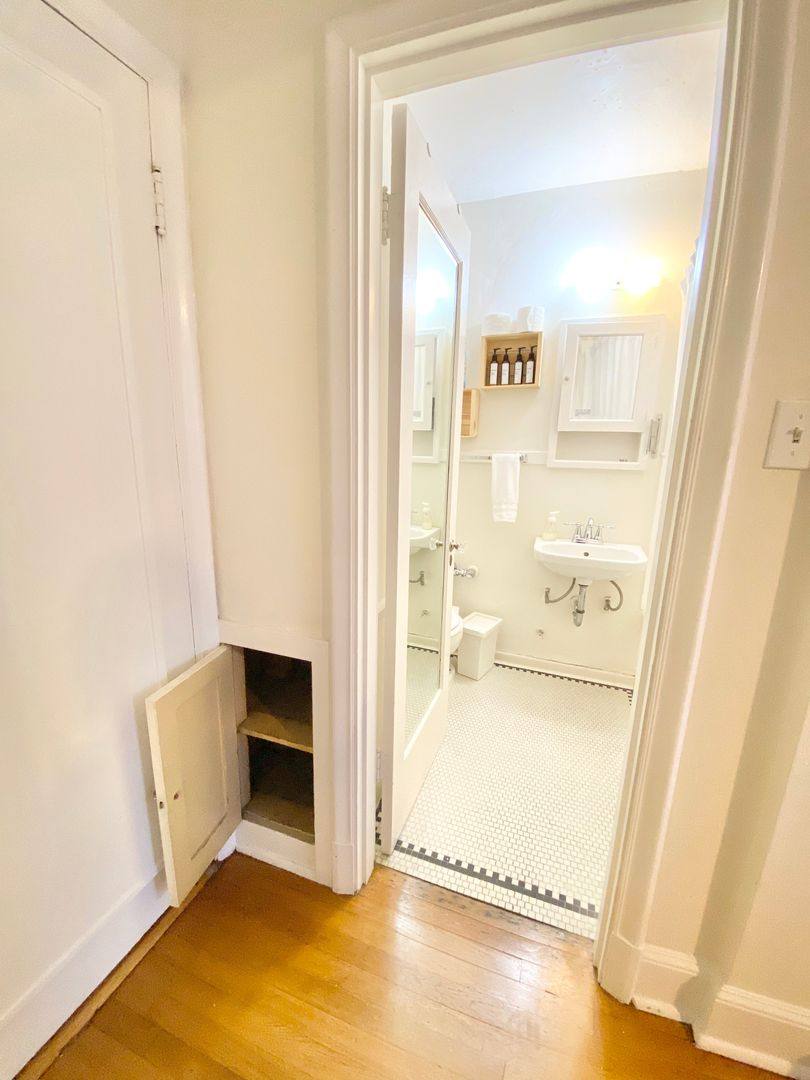 Apartment for rent at 1420 Boren Ave, Seattle, WA 98101
