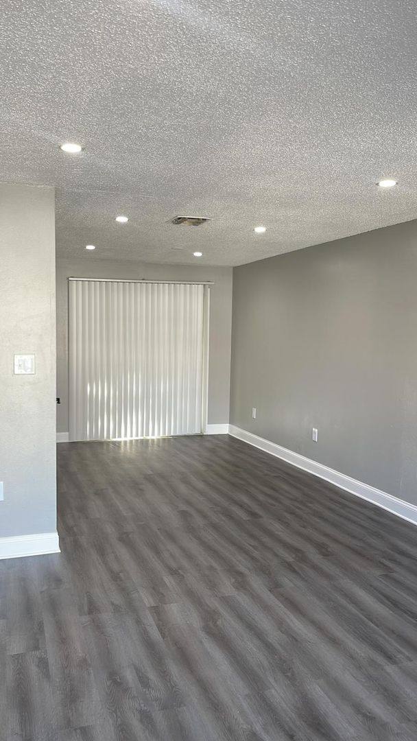 Apartment for rent at 14323 Lucerne Dr, Tampa, FL 33613