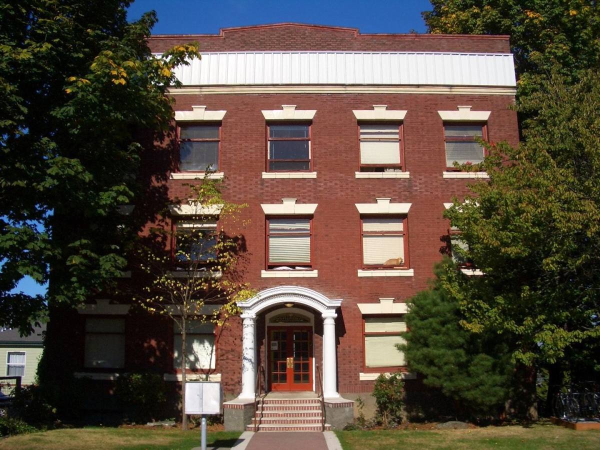 Apartment for rent at 1011 High St, Bellingham, WA 98225