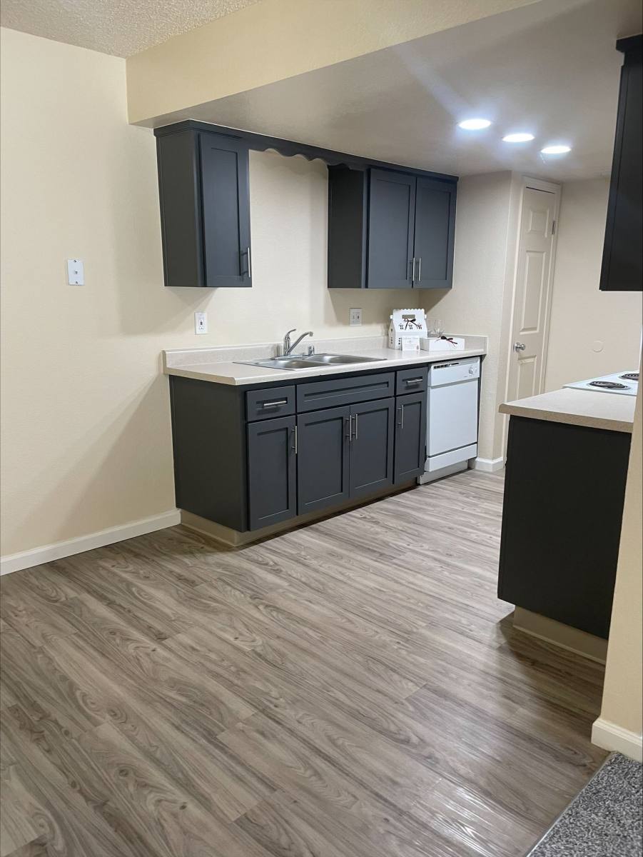 Apartment for rent at 1200 County Line Rd, Delano, CA 93215