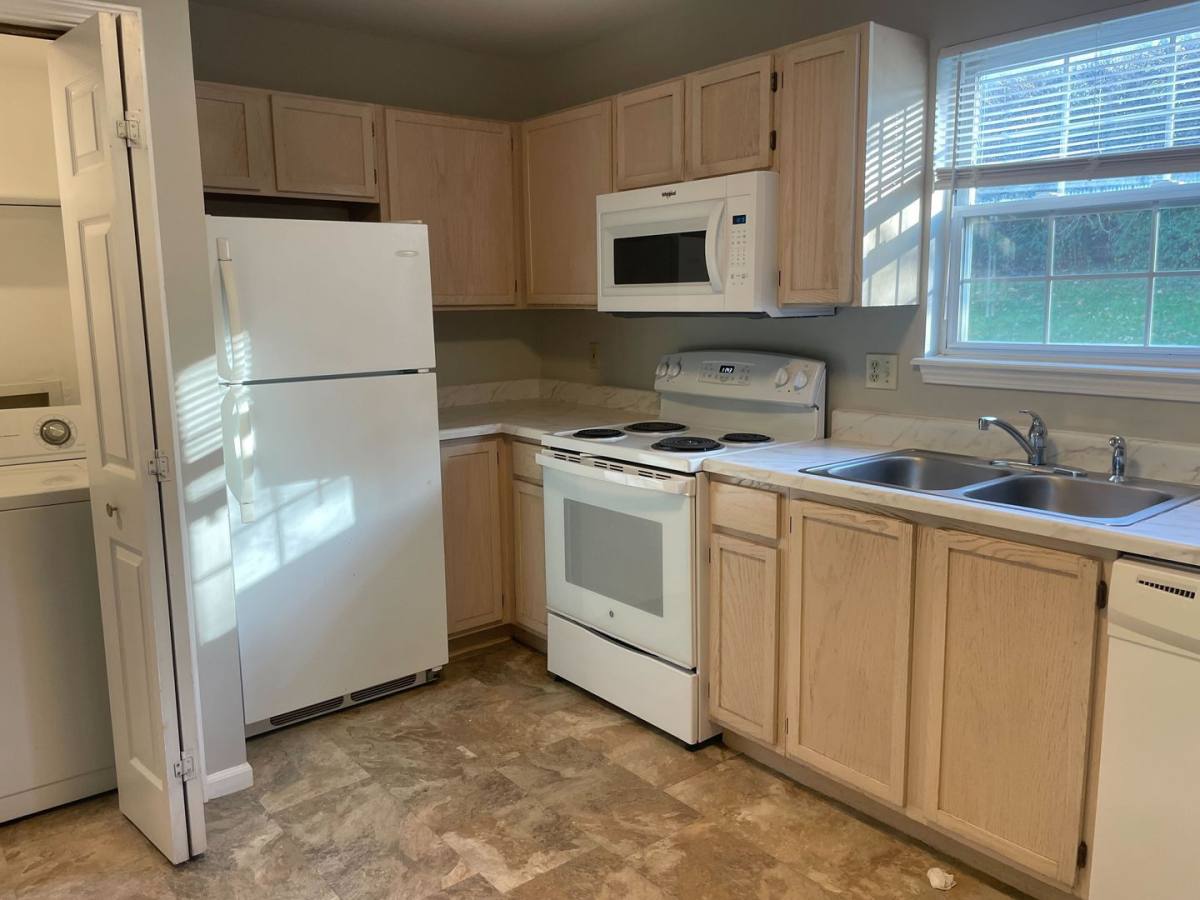 Apartment for rent at 212-214 Nikki Way, Columbia, MO 65203
