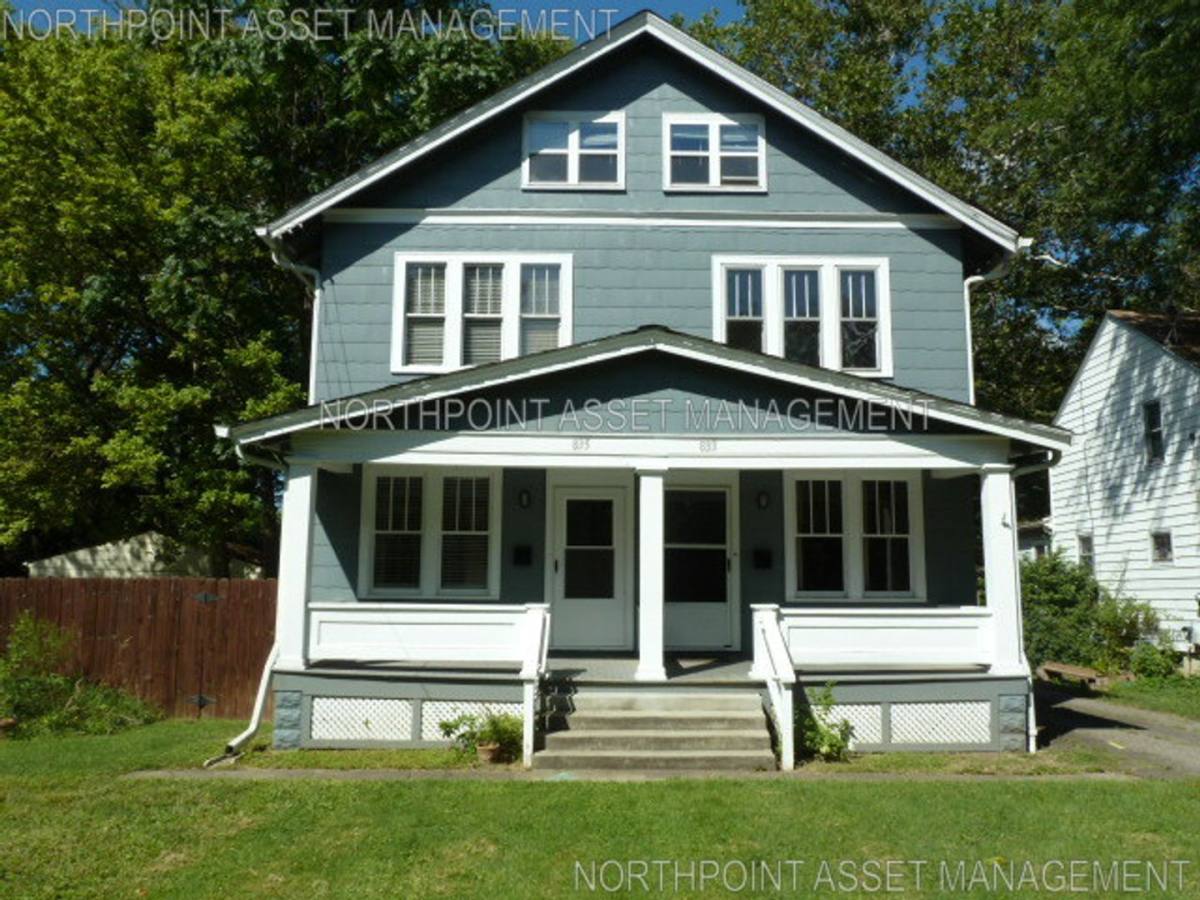 House for rent at 835 College Ave, Columbus, OH 43209