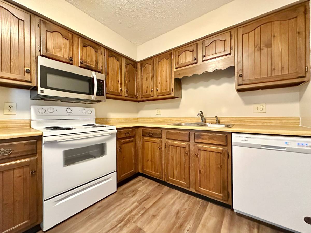 Apartment for rent at 2208 Todd Dr, Bloomington, IL 61704