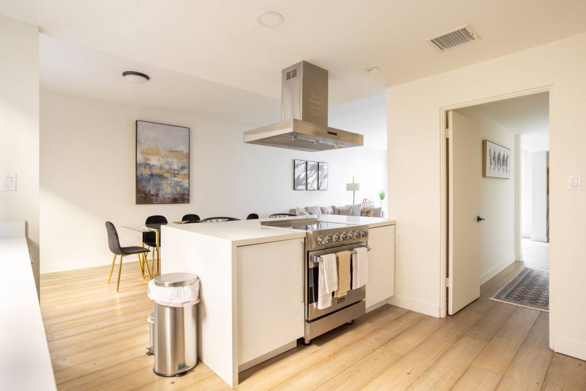 Townhouse for rent at 1823 N Fuller Ave, Los Angeles, CA 90046