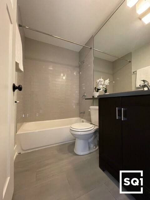 Apartment for rent at 530 W Surf St #301, Chicago, IL 60657