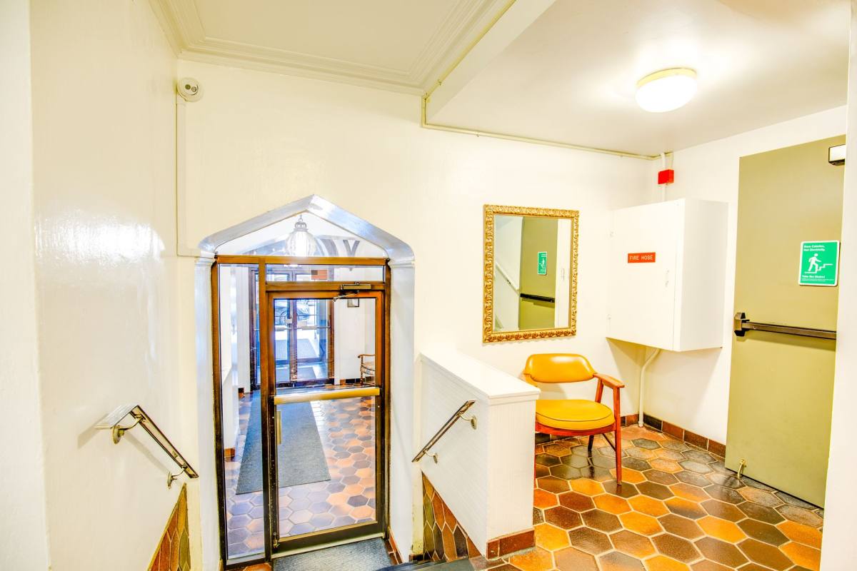 Apartment for rent at 1220 N State Parkway, Chicago, IL 60610
