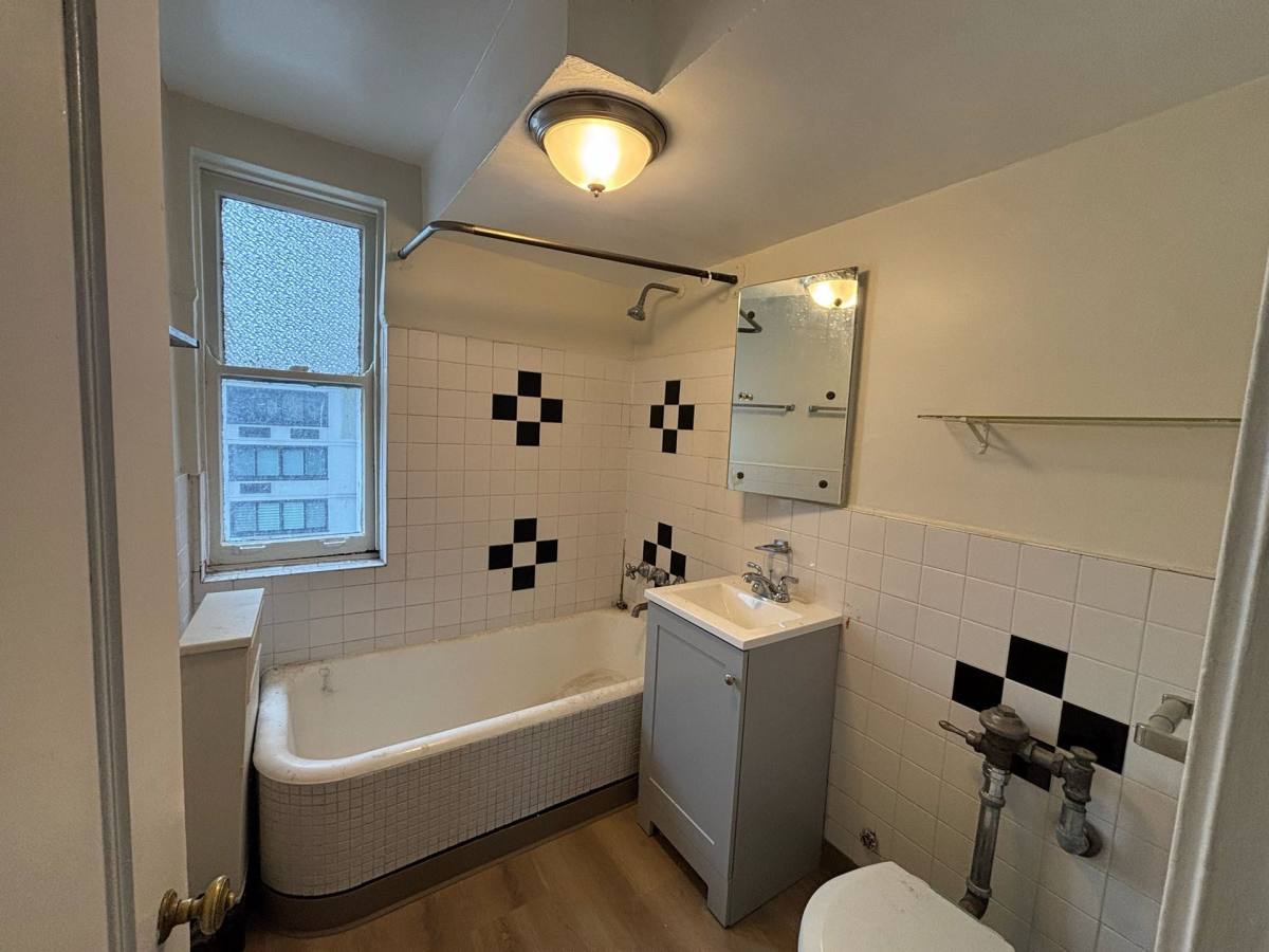 Canterbury Court, 1220 N State Parkway, Chicago, IL 60610 - Apartment for Rent - Image 9