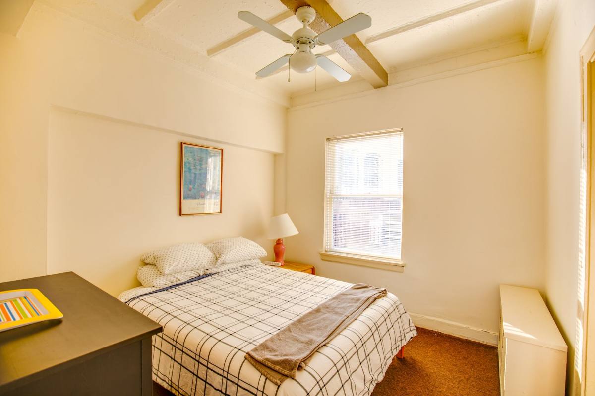 Apartment for rent at 1220 N State Parkway, Chicago, IL 60610