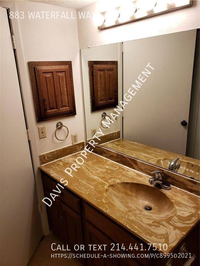 House for rent at 883 Waterfall Way, Richardson, TX 75080