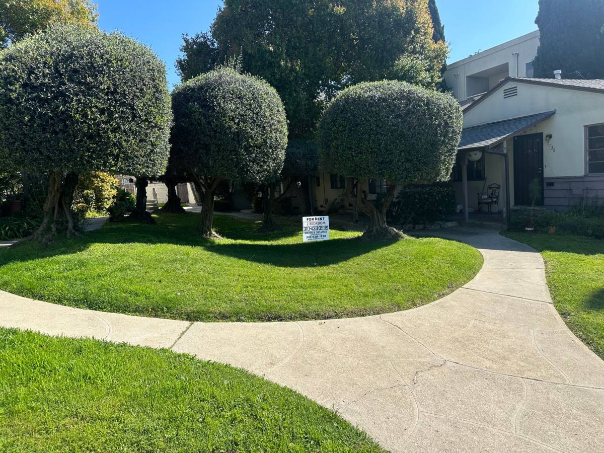 Apartment for rent at 7124 Flight Ave, Los Angeles, CA 90045