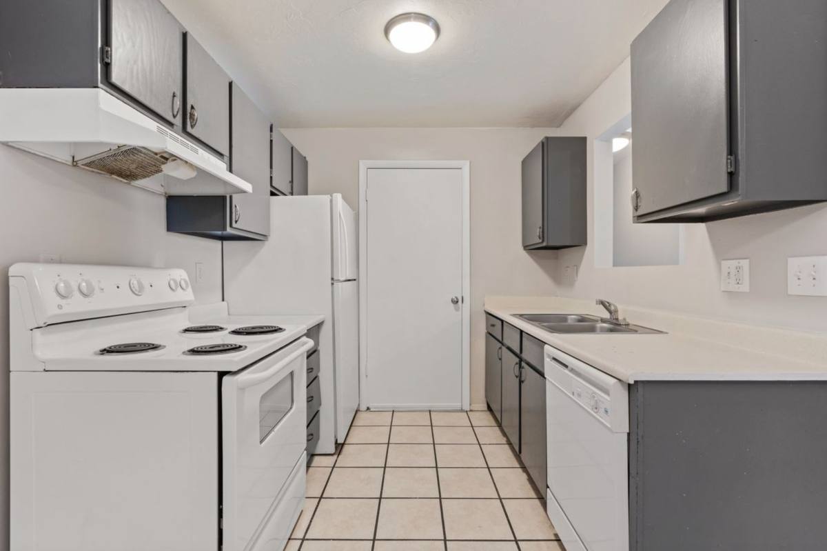 Apartment for rent at 4080 S 300 E, Salt Lake City, UT 84107