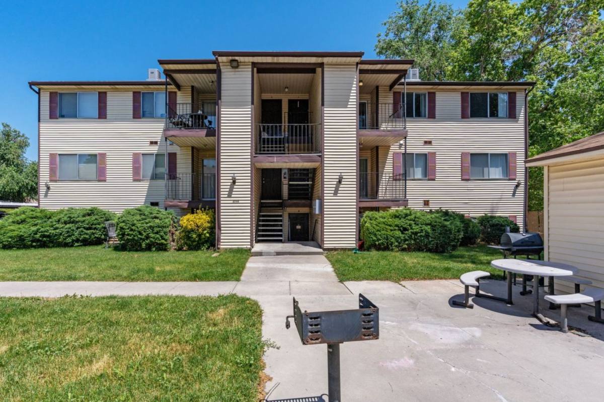 Apartment for rent at 4080 S 300 E, Salt Lake City, UT 84107